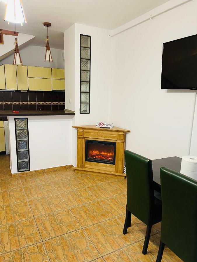 Casa Cu Balcon Διαμέρισμα Μπρασόβ Εξωτερικό φωτογραφία